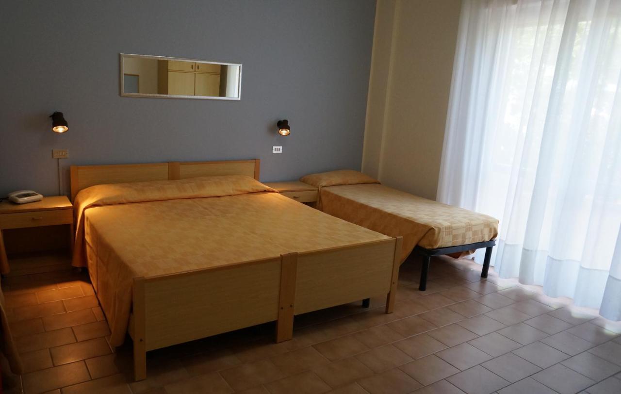 Hotel Quattropalme 토르토레토 외부 사진