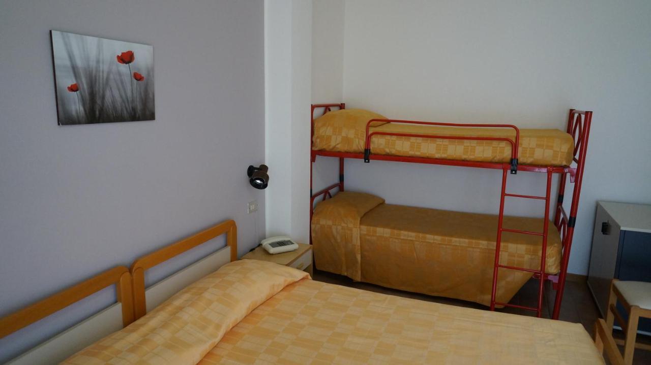 Hotel Quattropalme 토르토레토 외부 사진